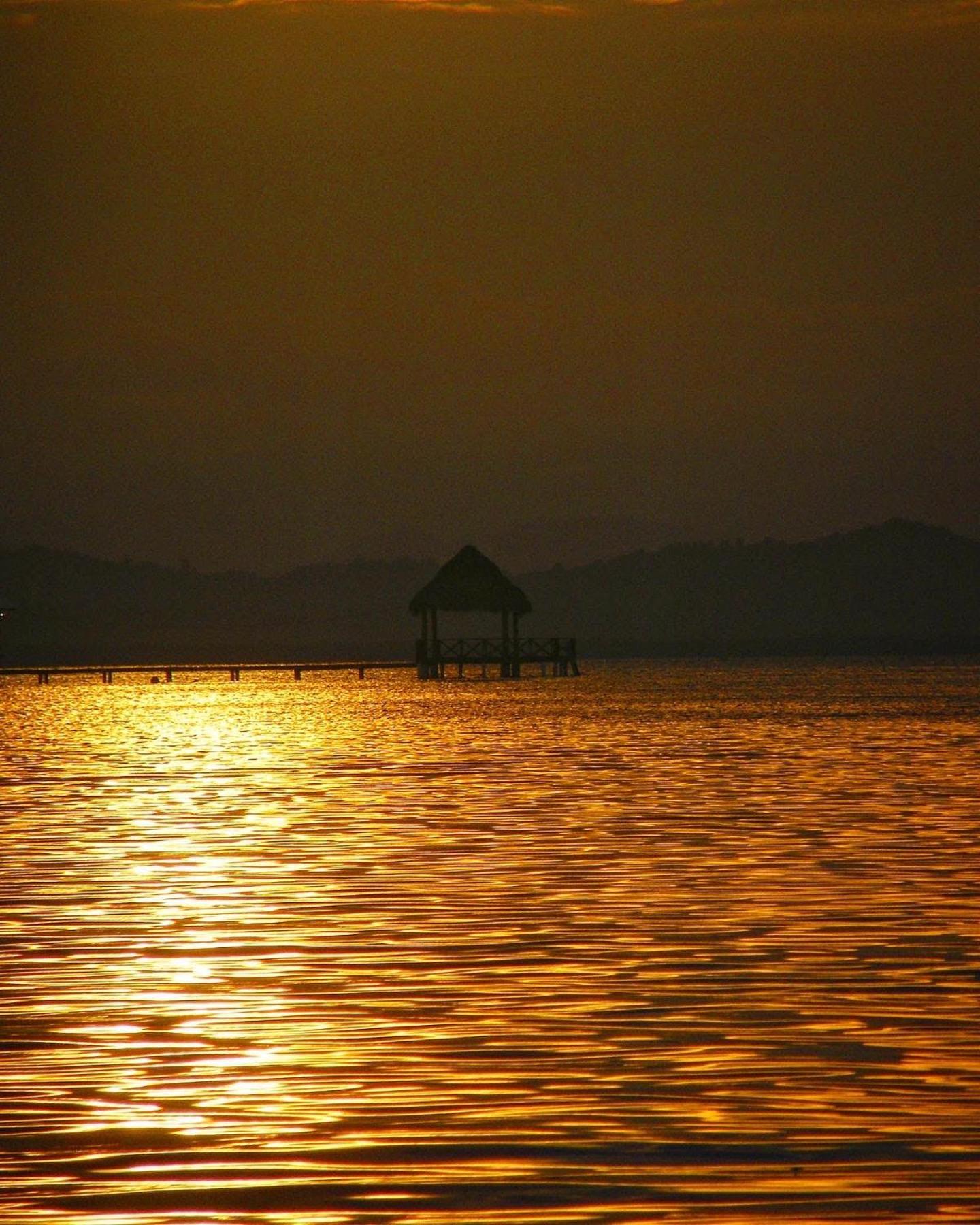 Barrbra Bnb Over The Sea 보카스 타운 객실 사진